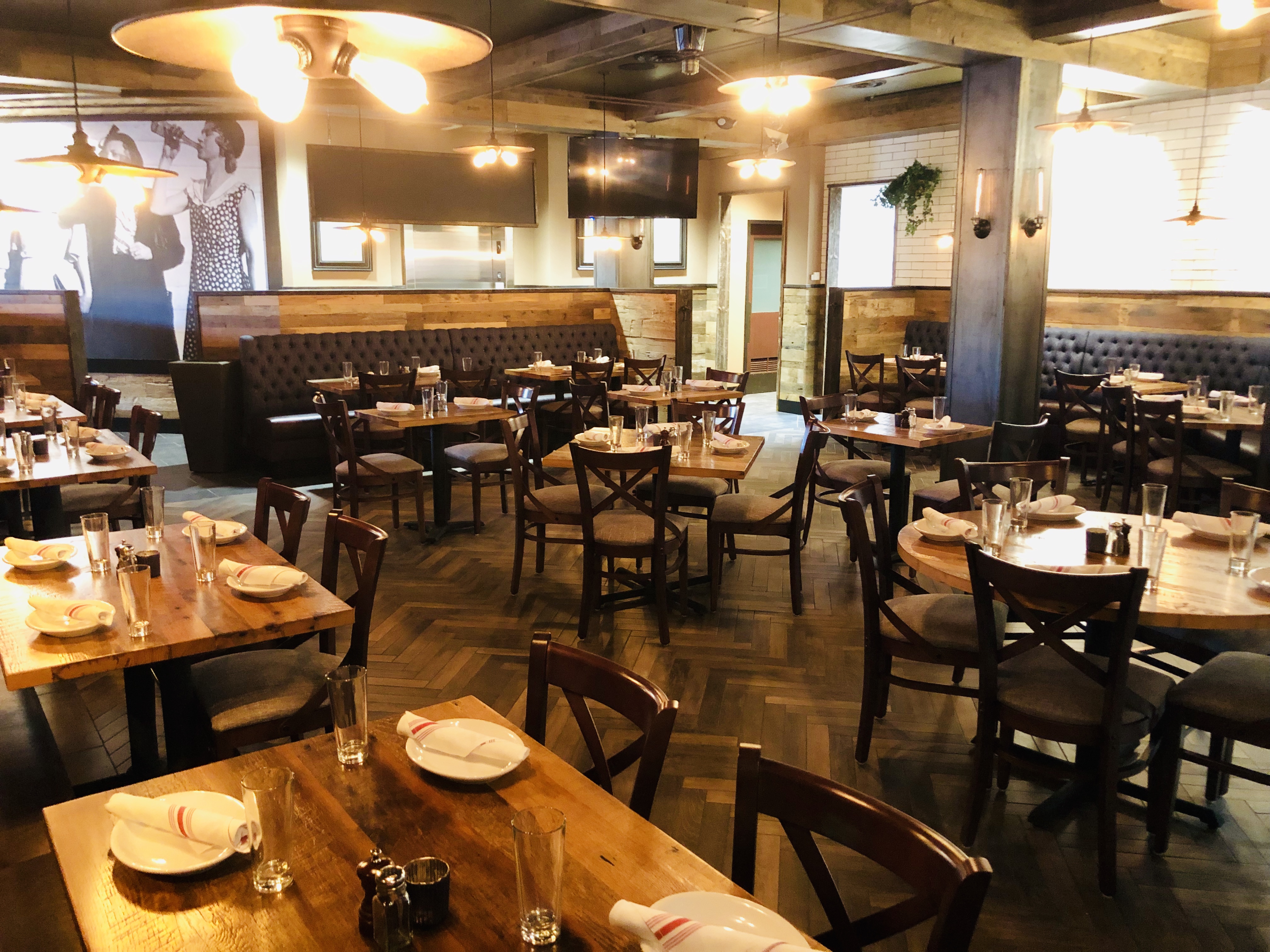 Experience the cuisine and crafts of the city City Tap Kitchen And Craft