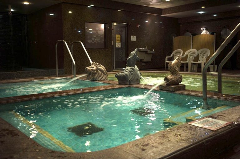 Massive King Spa & Sauna planning Summer 2020 opening The Burn