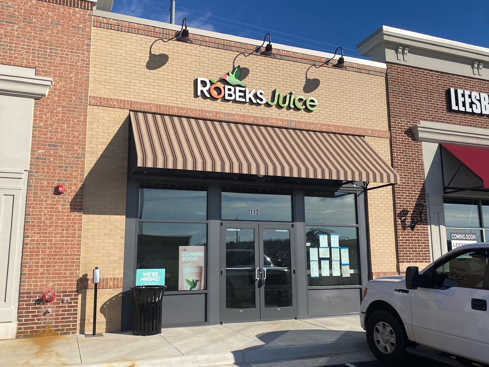 Sign up at new Robeks juice and smoothie shop in Leesburg The Burn