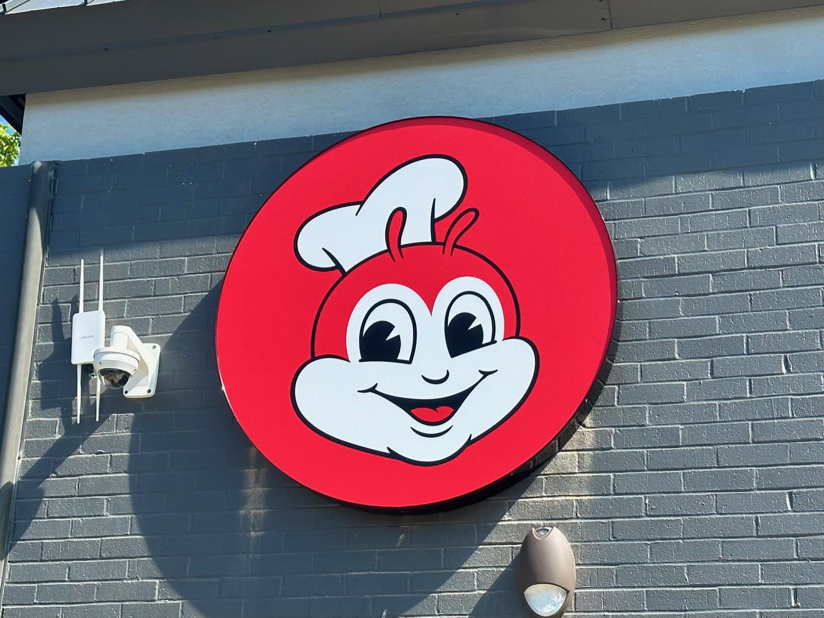 Signs are up at new Jollibee restaurant in Chantilly The Burn